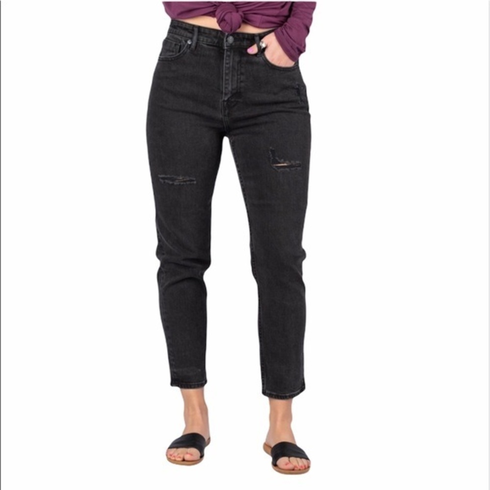 Vigoss‎ NWT High Rise Distressed Boyfriend 26